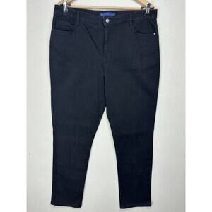 Bandolino “Amy” Black Straight Leg Denim Jeans Women's size 16 Preppy Classic